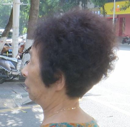 DƬ